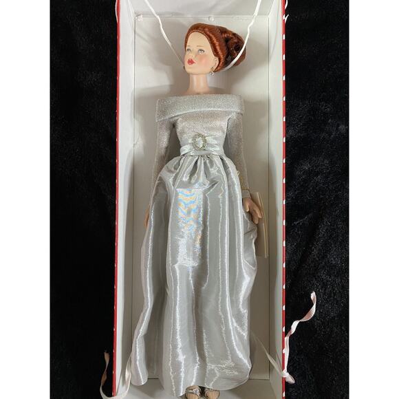 Robert Tonner 1994 Vivian #170/1750 Fashion 19" Doll W/Box and Certificate Mint - Picture 2 of 14
